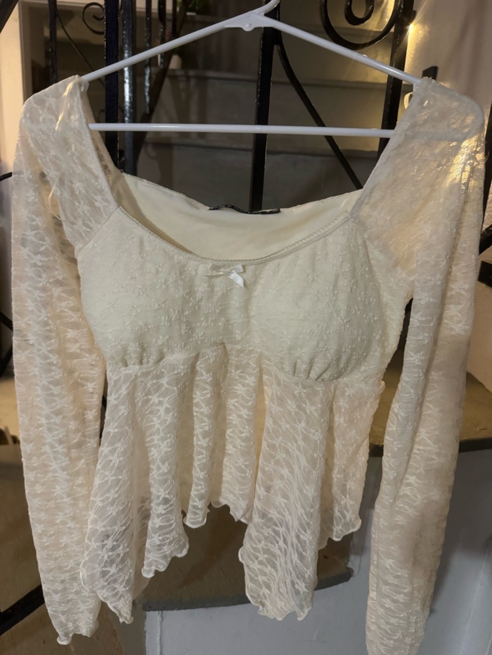 Heart & Hips Cream Lace Peplum Long-Sleeve Top with Scoop Neck